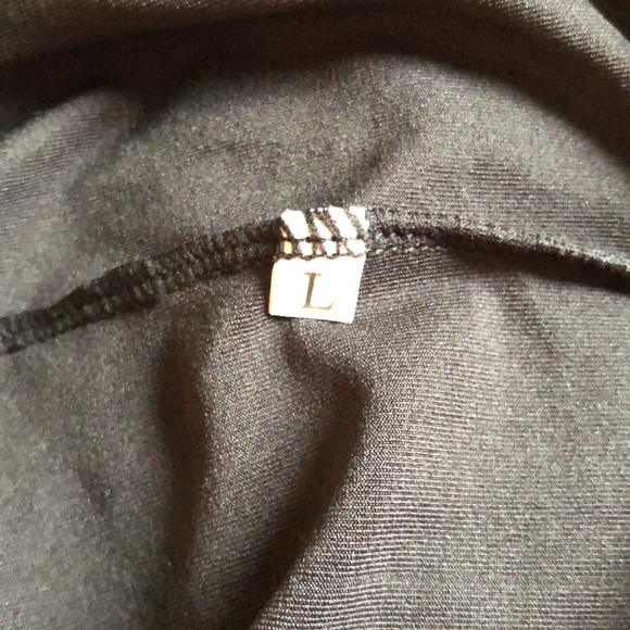 Black dress - Picture 4 of 4